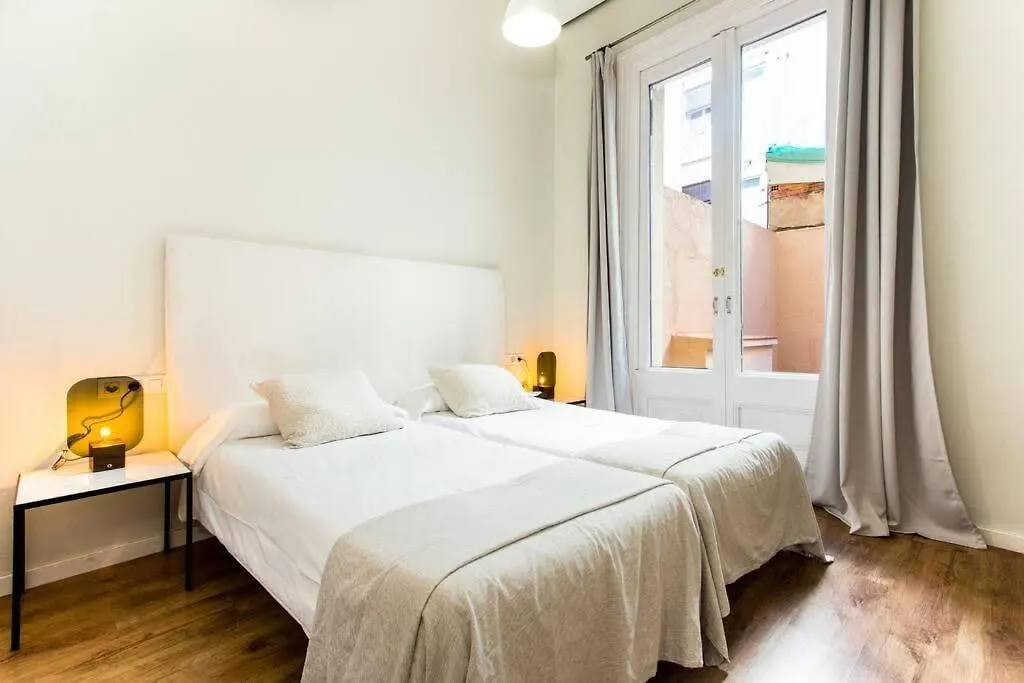 Bright And Modern 4Bedroom With Terrace In Las Ramblas P2 Barselona Daire